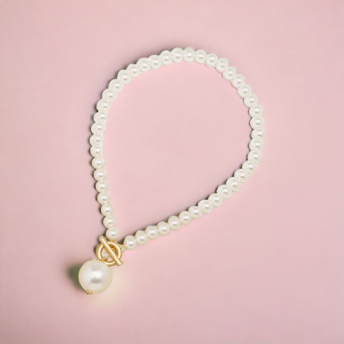 PEARL PENDANT NECKLACE