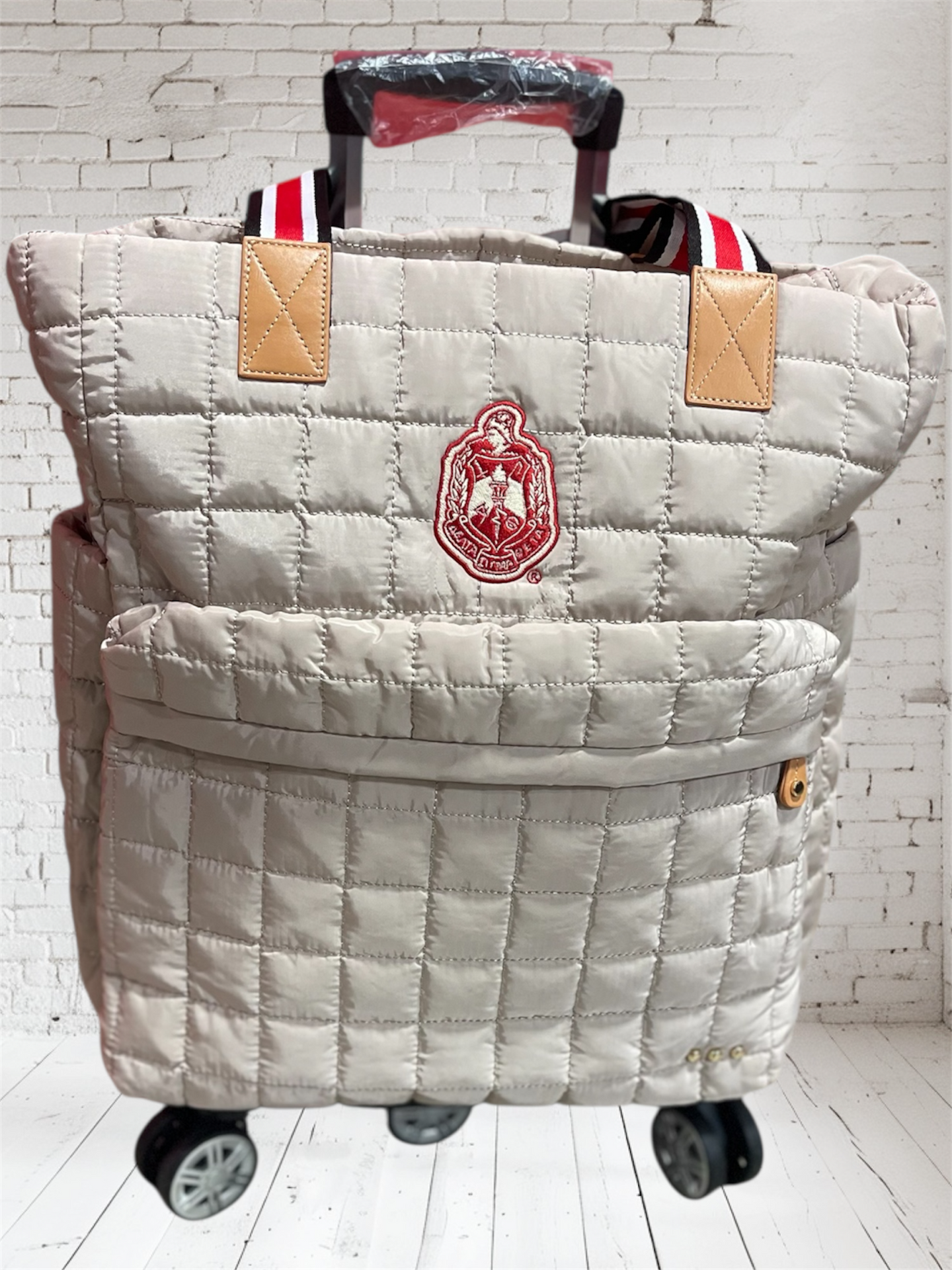 DELTA ROLLING TOTE BAG